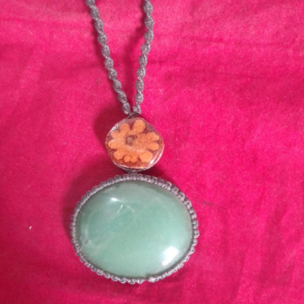 Peruvian necklace woven in macrame thread and natural stone jade energetic stone